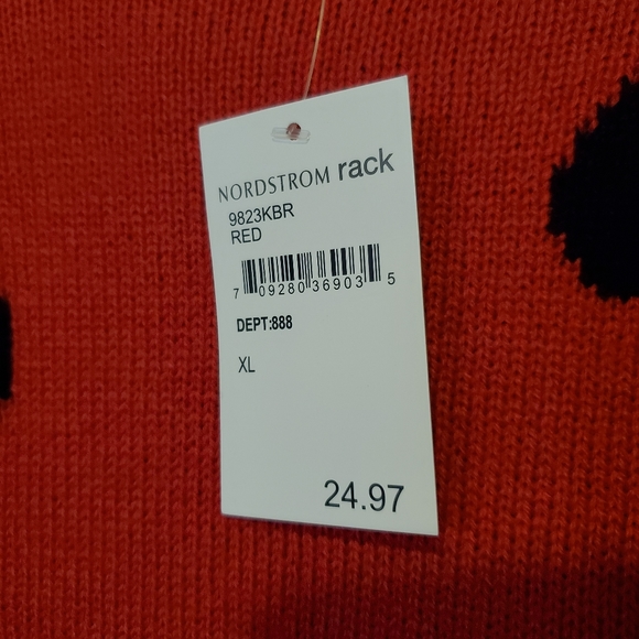 Red Heart Sweater - Picture 5 of 9